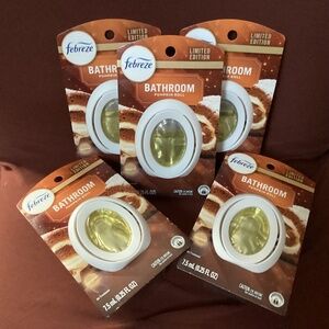 Febreze Limited Edition Bathroom Pumpkin Roll Air Freshener Bundle 7.5 ml each